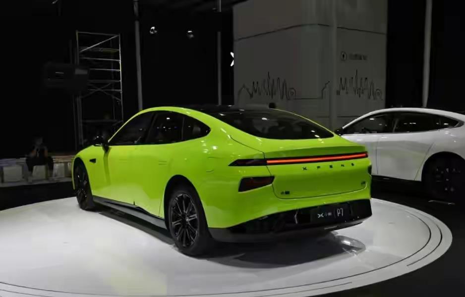 装记 小鹏P7又要火了,首月订单破4万,仅36万就有百万档次