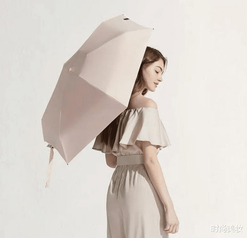 海带|薇娅\懒人伞\一夜走红，40度出门不怕晒，网友：防晒霜可以扔了