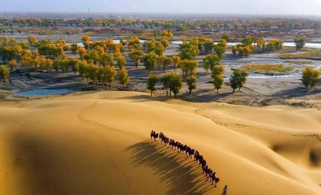 塔克拉玛干沙漠 ?塔克拉玛干沙漠发现“地下海洋”，水资源相当于10个贝加尔湖