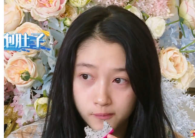 关晓彤|明星“起床照”啥样？看到关晓彤和鞠婧祎，对比差距太明显