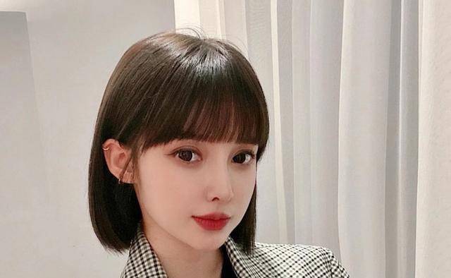 发型|别乱换发型，建议女生：多考虑这些“热门款”，时髦显气质