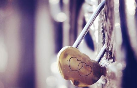 呼延子怡|在八字中怎么查看夫妻婚姻, 日坐正财,疼爱妻子非常顾家的男命