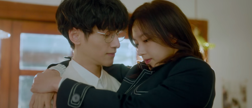 罗云熙|刚播8集，挤到飙升榜热度第1，豆瓣大片好评，罗云熙又选对剧本了