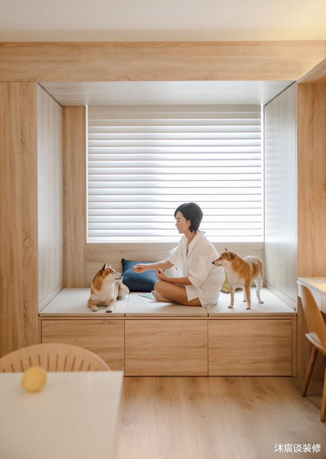 沐宸谈装修|北京夫妻的72㎡新家，室内温暖大方，有三只狗的陪伴，生活好潇洒