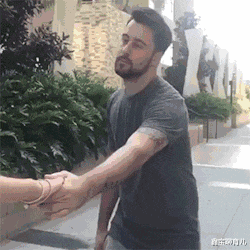 鑫宝聊育儿|“每次跟女友来宾馆，就会产生厌烦的情绪，怎么克制？”哈哈哈