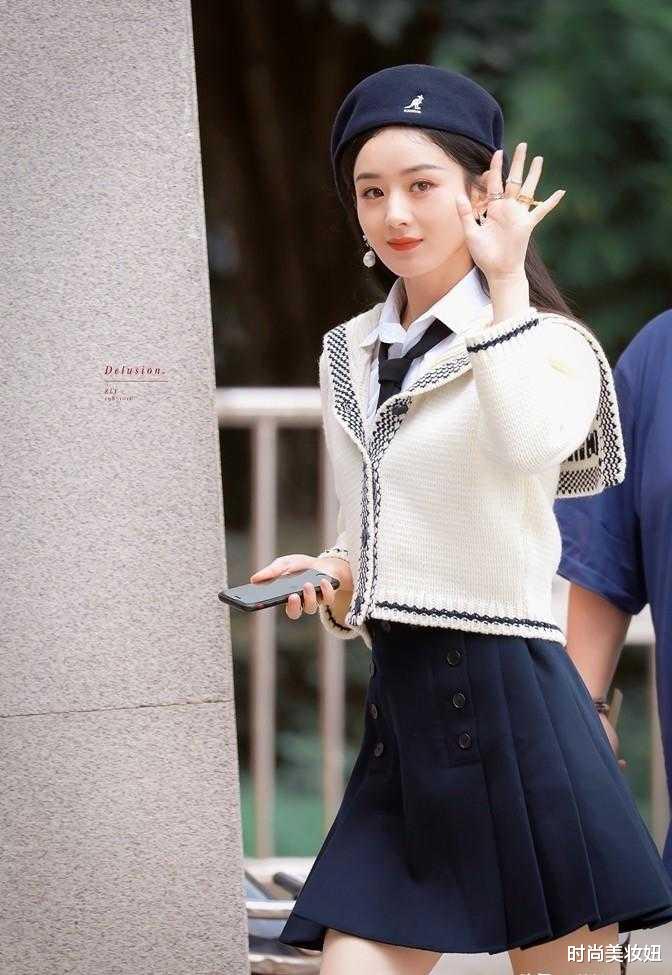 舒畅|赵丽颖果然是“富婆”，穿2万针织开衫上班，配贝雷帽像小姑娘