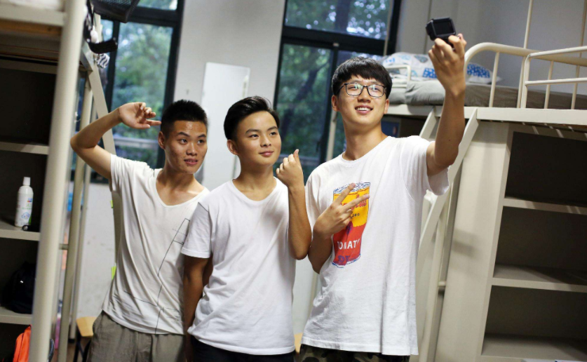 大学|省内上大学和省外上大学的差距，远不止零星半点，幸亏没选错
