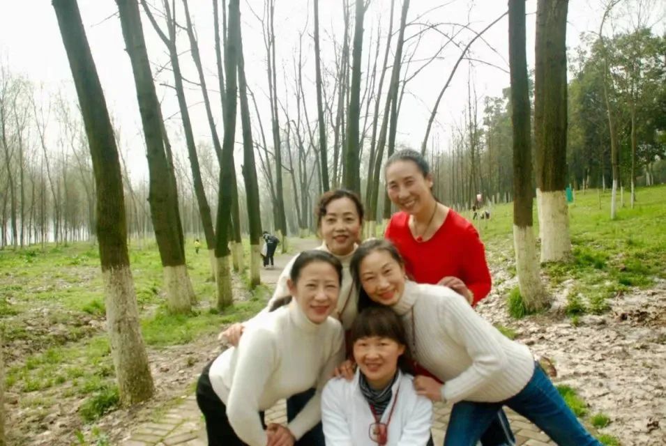 健康缘来很简单 6个习惯加速大脑衰老，很多人却天天在做！教你3招化解！