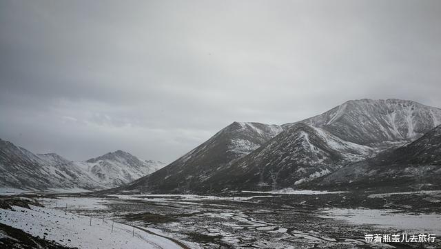 东达山 川藏线上海拔最高的东达山，号称生命禁区，一年至少10个月会下雪