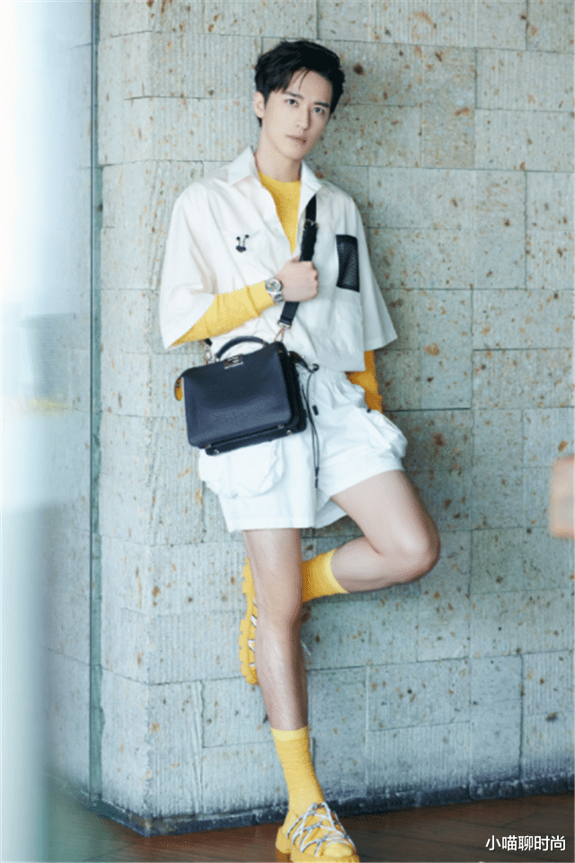 小喵聊时尚|男人不管30还是40，少穿黑白灰！多穿这3种“颜色”，非常显气质