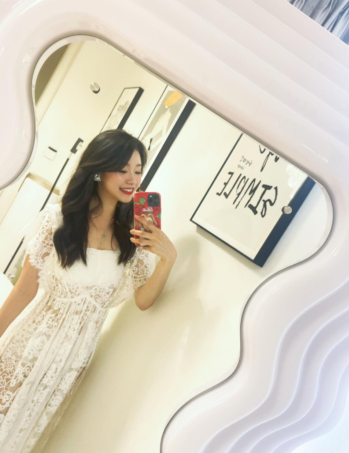 潮流搭配师甜甜|《乔家的儿女》“小孟”私服穿搭有灵气，和好友同框太可爱，真靓