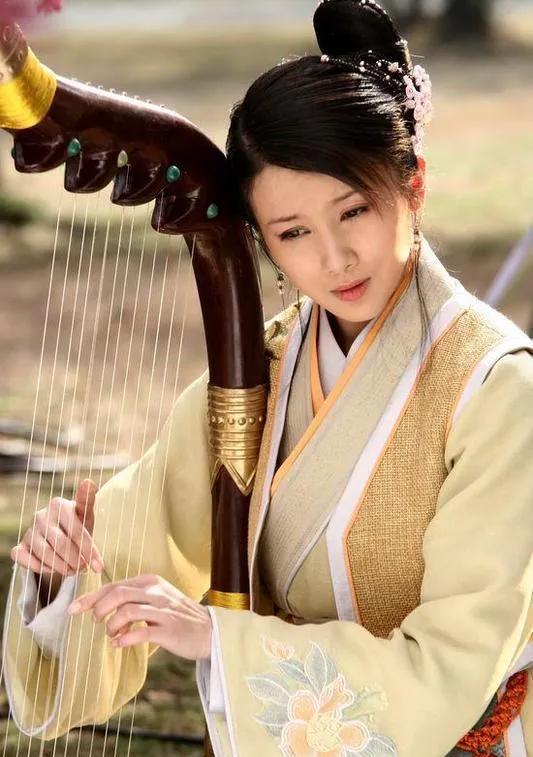 隐婚|被美容针害惨的六位女星，脸僵到哭笑都崩，最惨的直接退圈