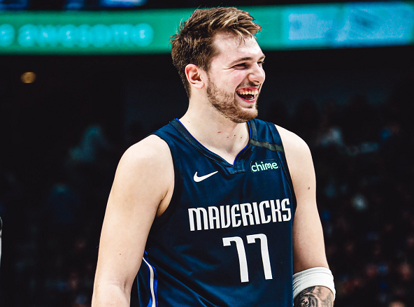 布雷克·格里芬|白魔兽轰42+9仍无缘今日最佳！对不起，你碰到东皇了！