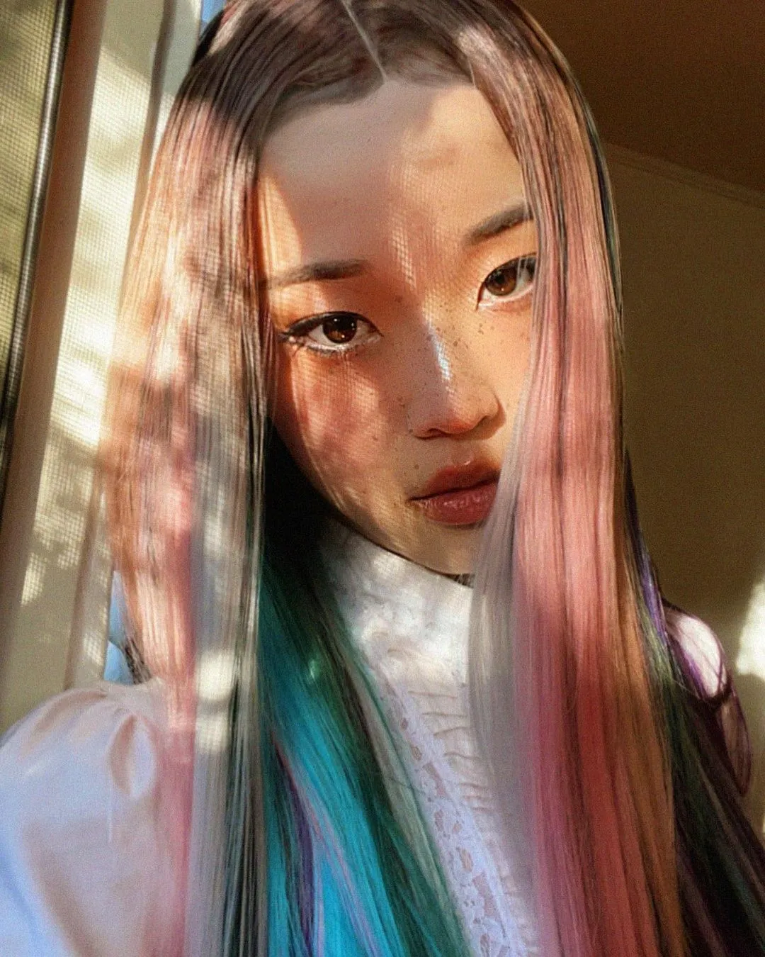 InsDaily|翻版Jennie？这个美女DJ凭“杰尼龟脸”出圈，肉肉身材甜中带辣…