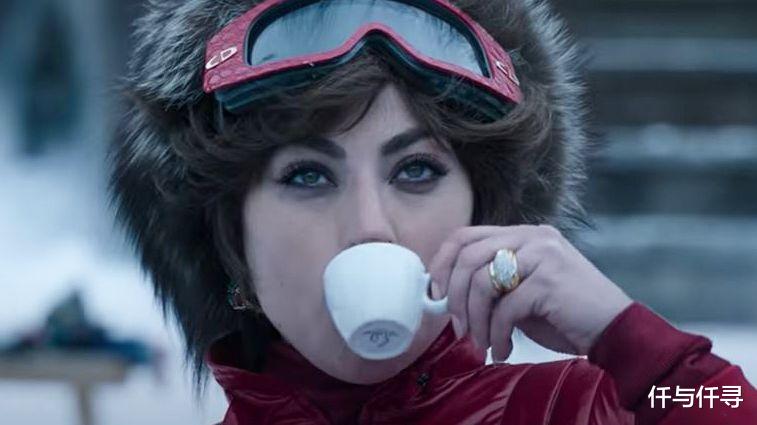 仟与仟寻|LADY GAGA亲自上阵扮演的拜金女，穿什么戏服炫富？七个造型解读