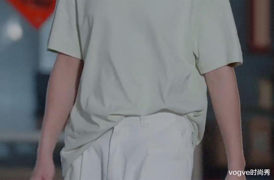 vogve时尚秀|心动的信号4:00后女4下课后入住心动小屋,男4被女嘉宾夸双商高