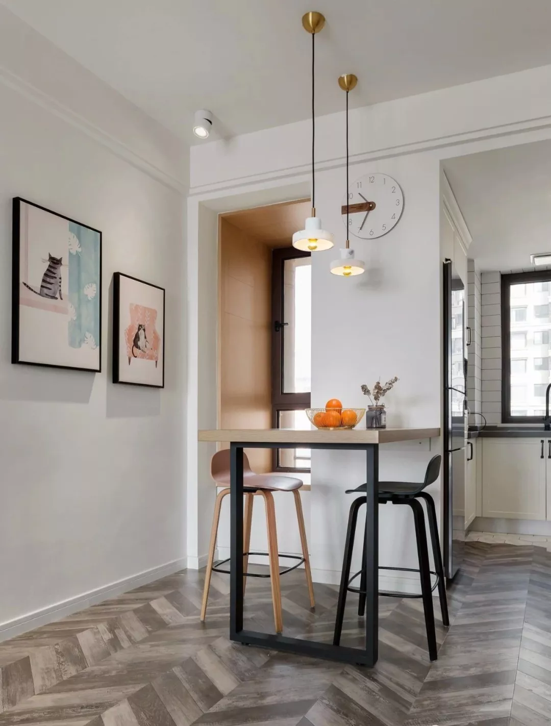 餐厅面积小不要紧，这样装一样实用又美观！