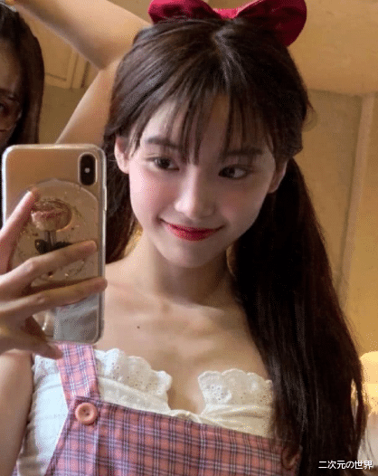 胡文婕|半藏森林急了，为吸眼球狂晒18张图，却还被群嘲不如井川里予