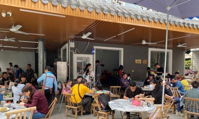 吃货天堂 老惠州人都爱来的大排档，在西湖边上晚9点就关门，每天座无虚席