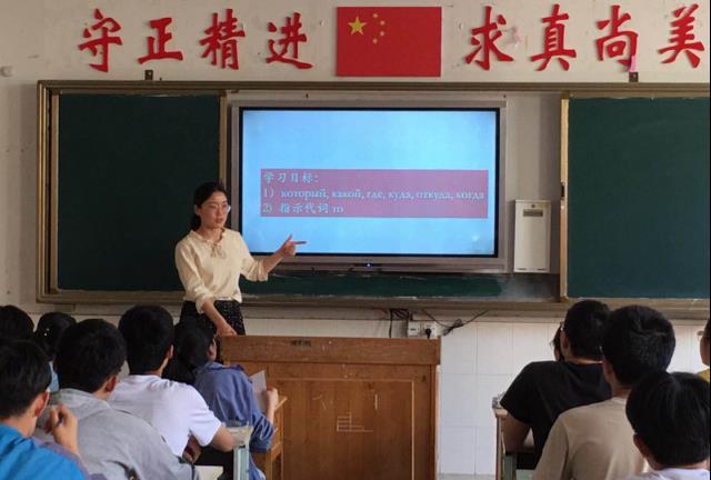 陈官凤说情感|为什么女生进入高中后，成绩普遍下滑，班主任：4个原因没法避免