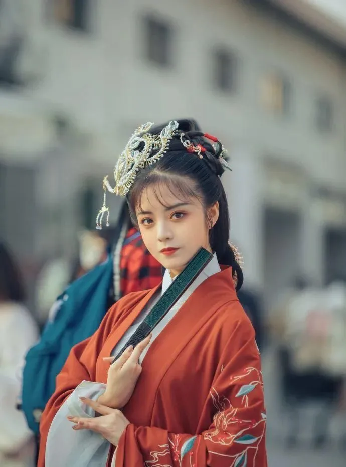 诚然命理|聚财的女人面相怎么看