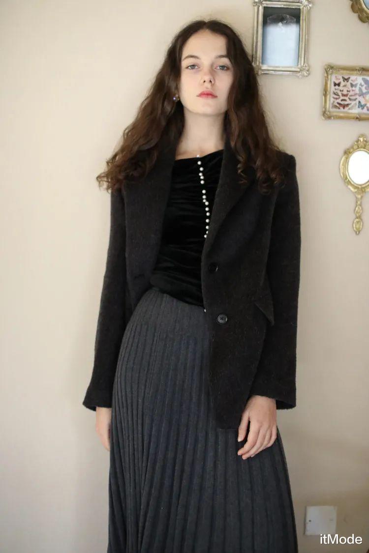 itMode 大毛衣+半裙，才是2021秋冬最气质时髦的打开方式！