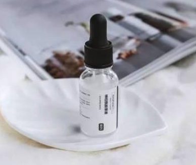 补水|过了40岁的女人，要知道这几款公认好用的精华，淡斑紧致还补水