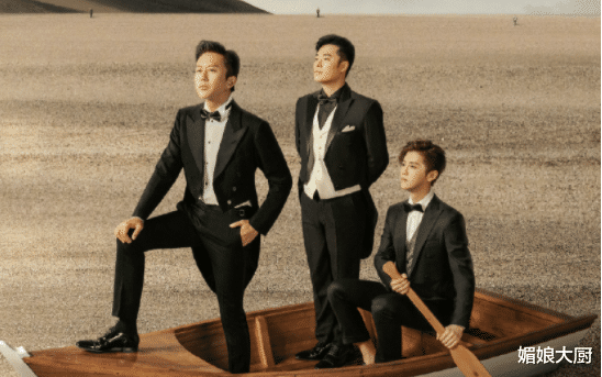 鹿晗|鹿晗关晓彤疑似早已分手，网友：娱乐圈又添一对“合约情侣”？