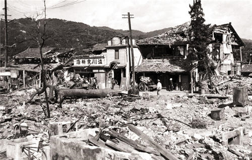 廣島核爆炸後的幸存者，受訪時痛哭：人類為何要制造這種“怪物”-圖2