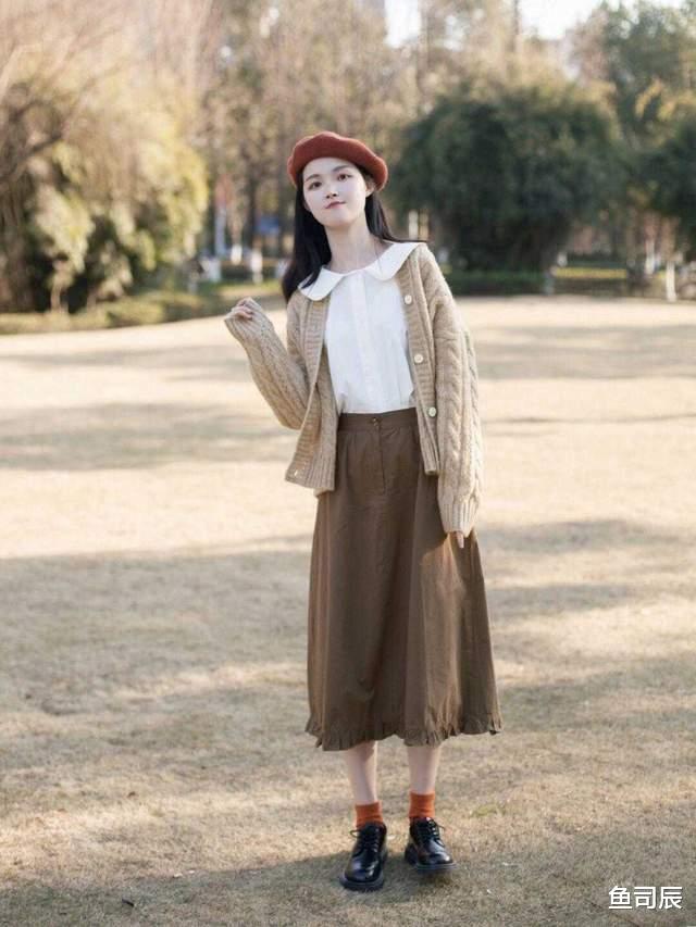 鱼司辰 想要穿衣不过时，借鉴这6位时尚博主的穿搭技巧，实用又洋气