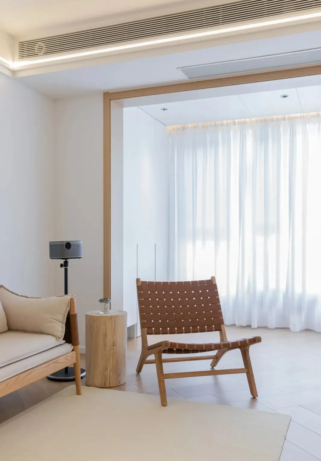 106平三居室,日式原木风格,餐厅卡座,厨房开窗+小吧台设计,大爱!