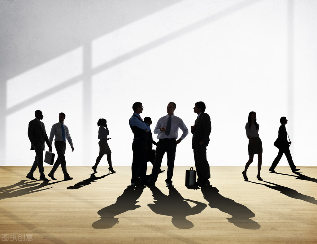 军哥创业汇 现在这个时代普通人只能当个打工人，不能创业吗？