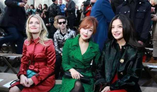 吴孟达|当43岁金喜善遇上44岁赵薇，网友：整容脸和天然脸的区别一眼明了