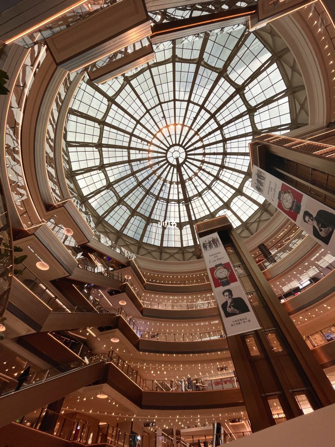 上海徐家汇恒隆广场灵异事件:风水成碑要宰客!10年内轻生9个!