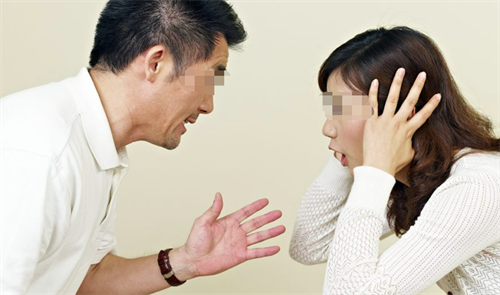 90后幼师妻子裸死床上,凶手竟是自己的丈夫?四川发生一桩杀妻案
