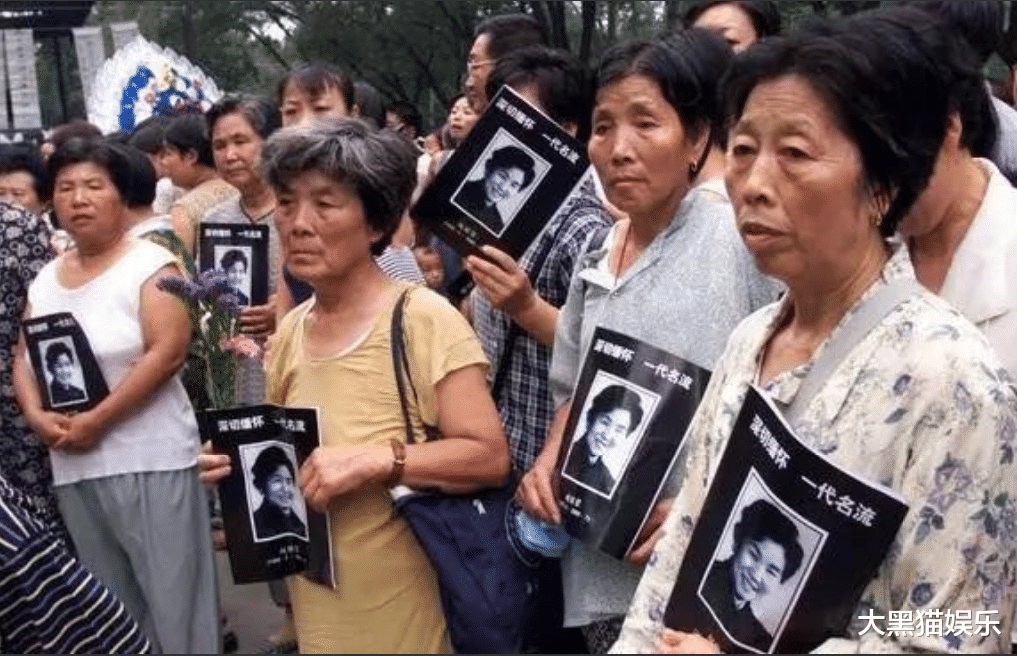 赵丽蓉|赵丽蓉的笑泪人生：32岁丧夫，二婚嫁小叔子再守寡，7岁女儿夭折