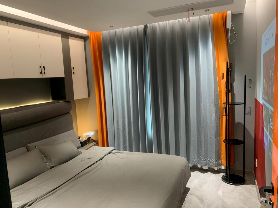 轻奢现代风,自己弄的,到入住总花40万,全屋无主灯很上档次