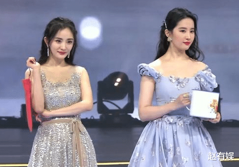 刘亦菲|刘亦菲身材走样，“神仙姐姐”名不副实，早就开始败好感了