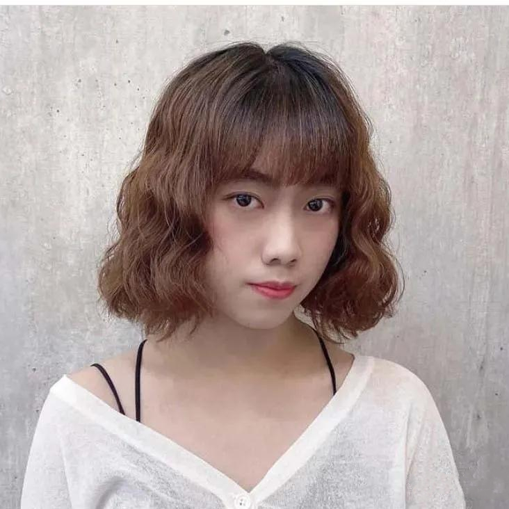 发型 短发怎么烫好看？这四种超人气网红烫发，只要能中三种你就是女神