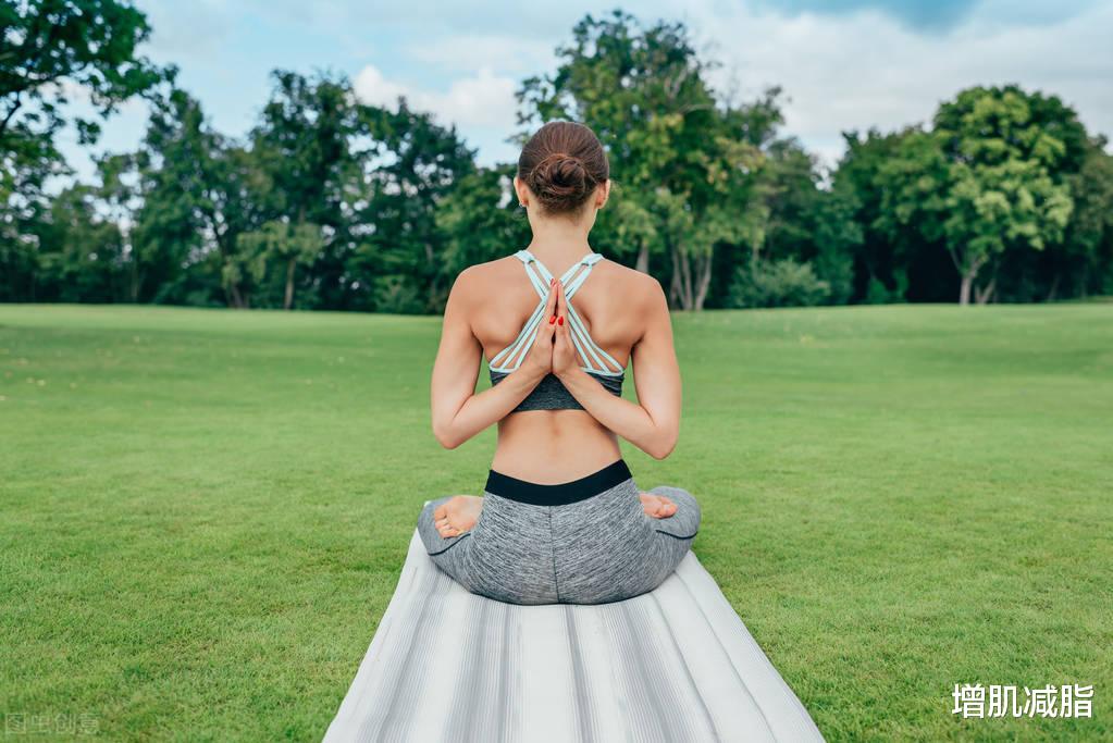健身|练背有多重要，希望你能明白！5个动作塑造好看的背肌线条