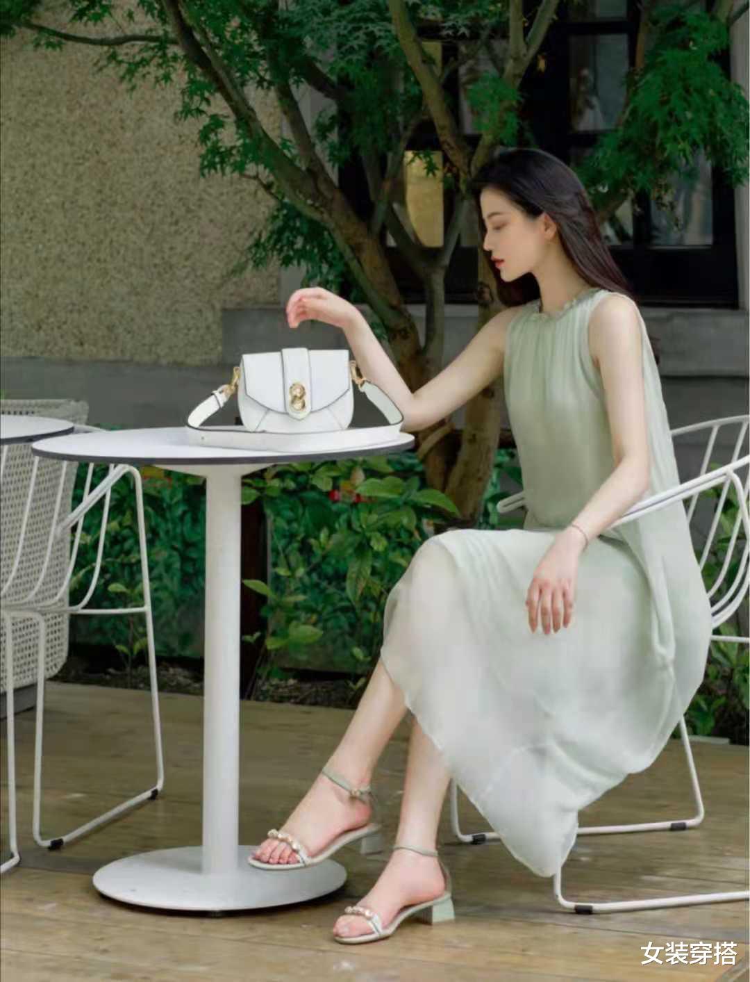 女装穿搭|绿色连衣裙搭配什么鞋子好看