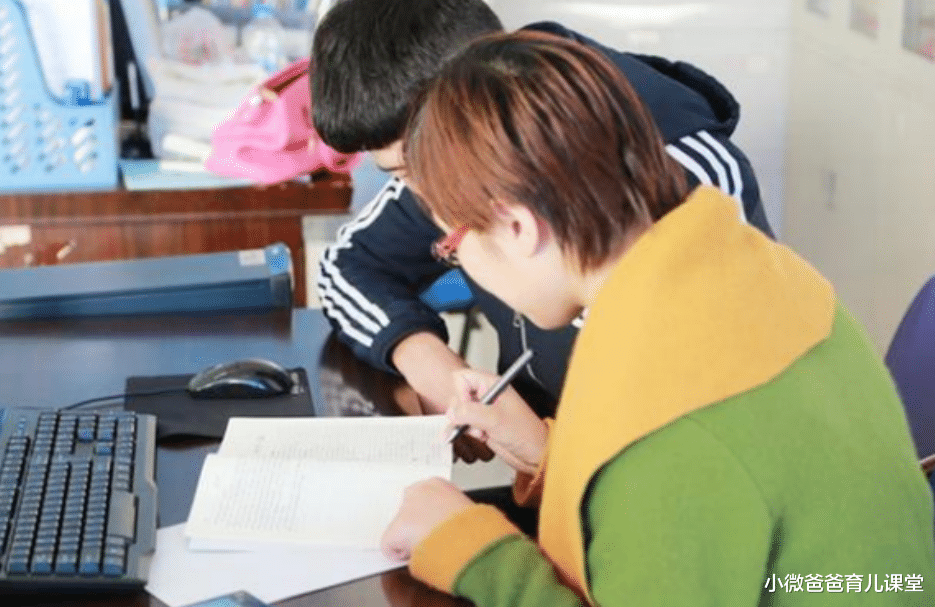 小微爸爸育儿课堂|补习班受到重创后,新的补课模式悄悄兴起,家长喜忧参半
