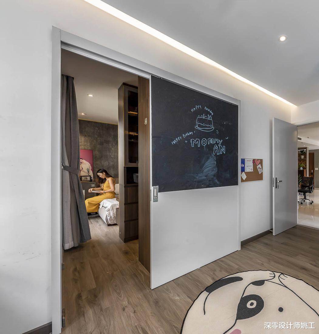 舒适的4口之家，用电视柜来隔断看着整洁清爽，太让人心动了