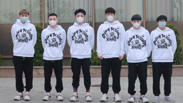 edg战队|“EDG力压4大强队登顶第一”，外媒评S12赛季LPL战队实力排行，BLG只排第5位！