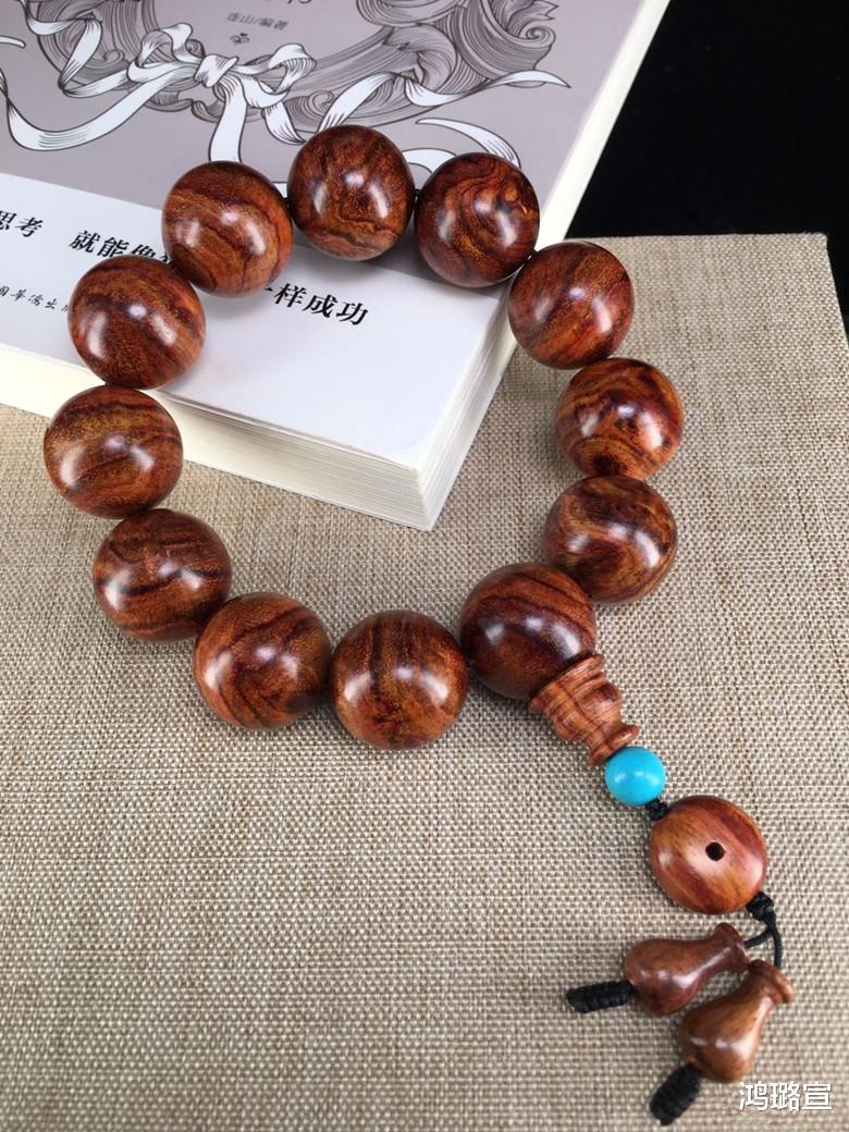 沉香|哪种木料更适合做手串？这3种当红材质各有千秋，答案出乎意料！