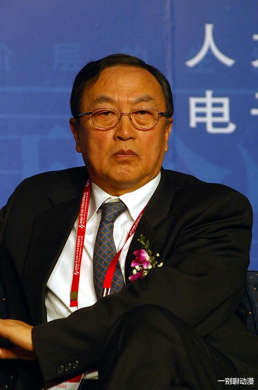 |网友：虽然不想替柳传志站队，但是也绝不赞成这种“大字报”式的东西泛滥