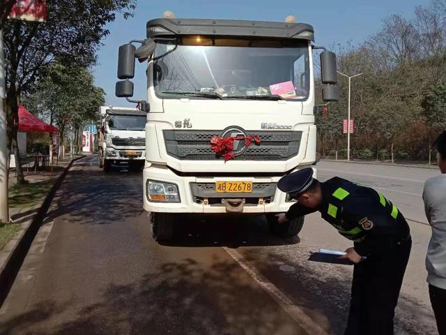 株洲发布 加强扬尘防治,石峰区首设渣土车辆检查点