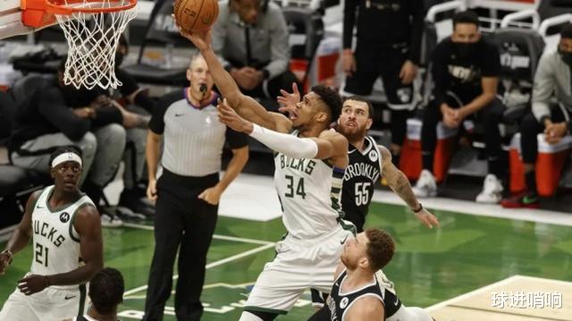 凯里·欧文|雄鹿扳平比分!字母哥垫脚惹争议,欧文伤情出炉,老詹公开爆粗口