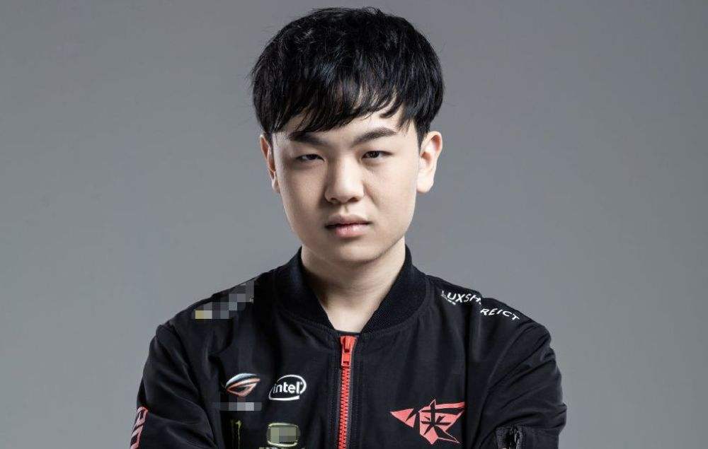 jdg战队|LOL：外媒评选2021最令人失望签约，AL战队AD因手骨折暂别赛场