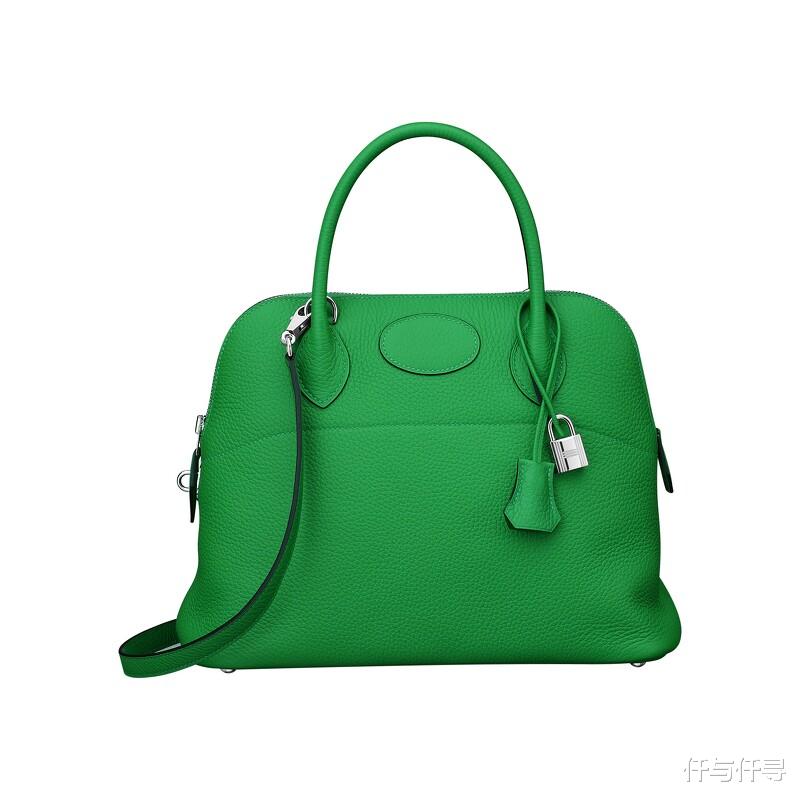 仟与仟寻|申敏儿不愧是韩剧一姐，海岛贵妇行头惊人，女牙医的高奢精品生活